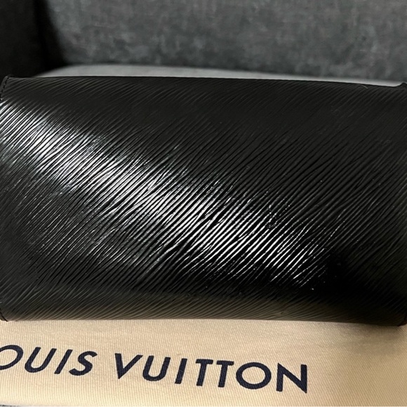 LV twist WOC - Picture 7 of 8